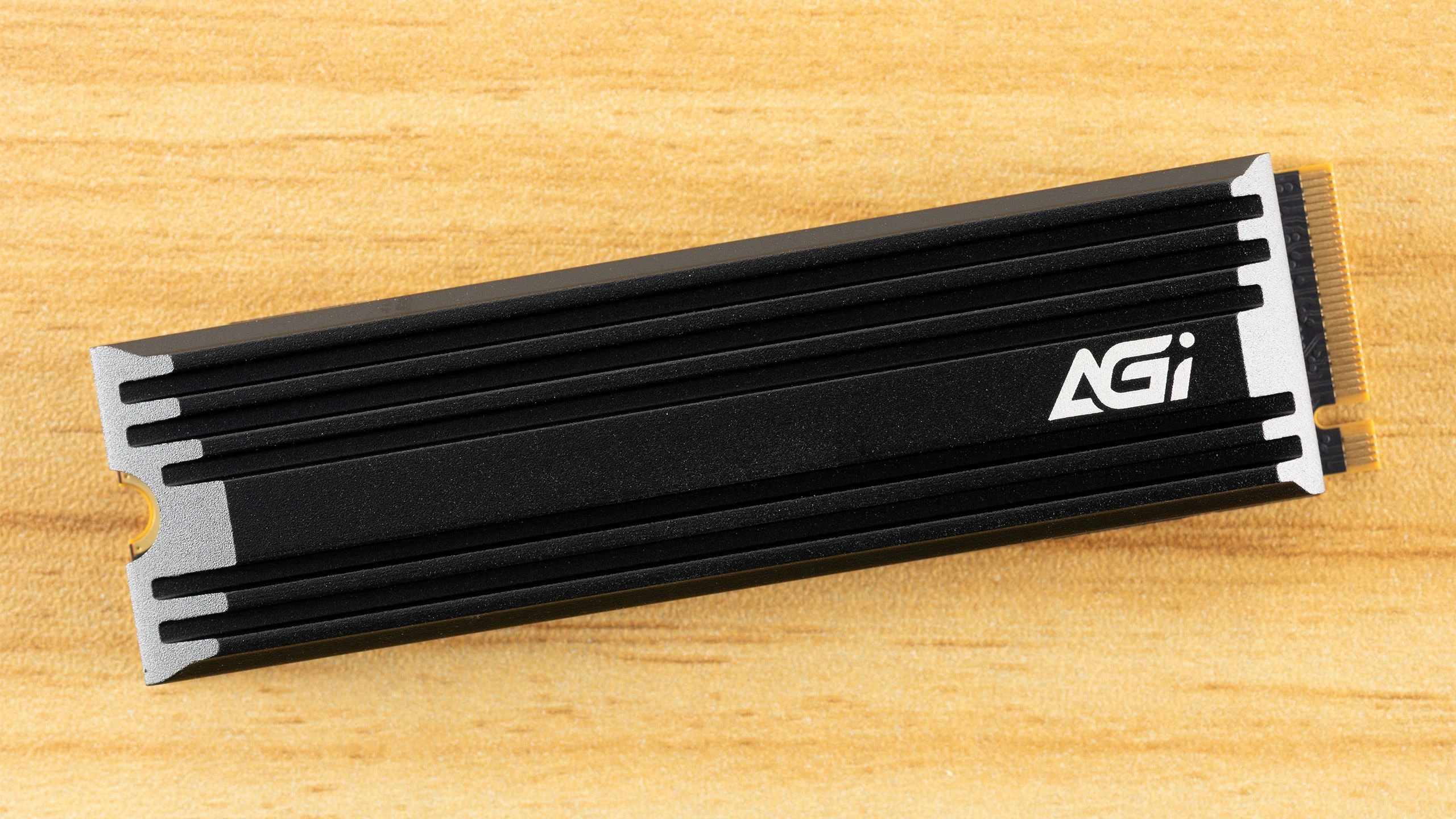 بررسی SSD AGI AI828: انتخابی مقرونبهصرفه با عملکرد متوسط؛ آیا ارزش خرید دارد؟