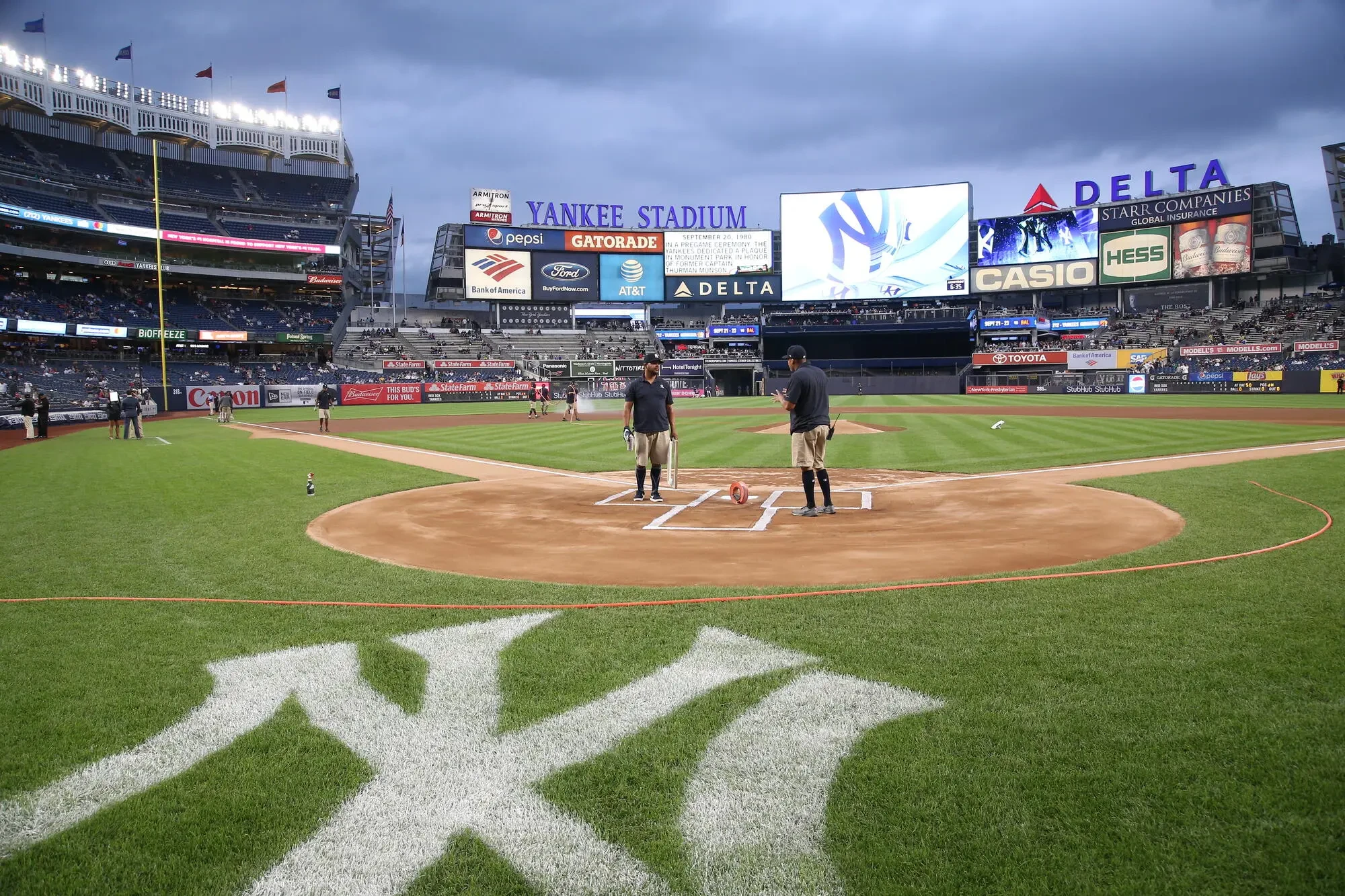 نتفلیکس در حال تولید سریال درام درباره نیویورک یانکیز با مشارکت MLB Studios، جیسون بیتمن و جاش واکلی