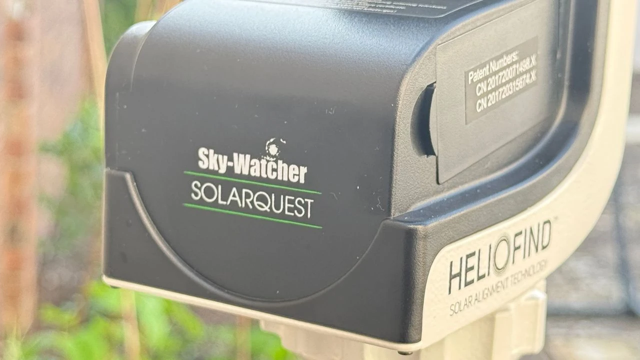 سرپایه Sky-Watcher SolarQuest: ردیابی دقیق و قابلحمل خورشیدی