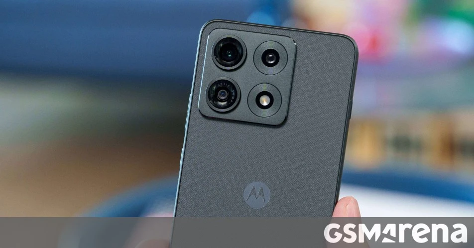 Motorola Edge 70 Max — نمایشگر 1440p و باتری غولپیکر 7,100 میلیآمپرساعتی