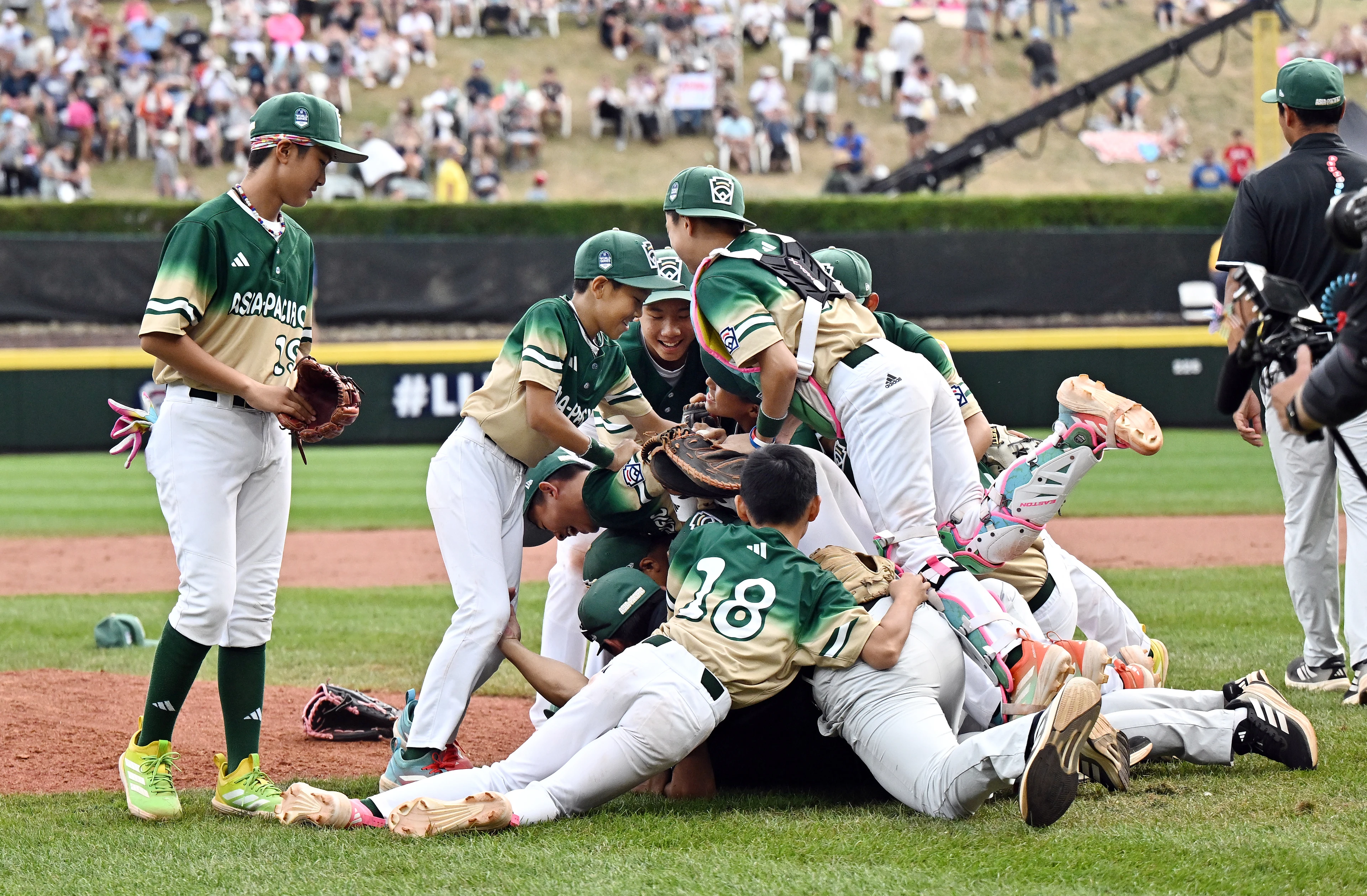 ESPN پخش «کست فارغ‌التحصیلان Little League» را برای Little League Classic آغاز می‌کند