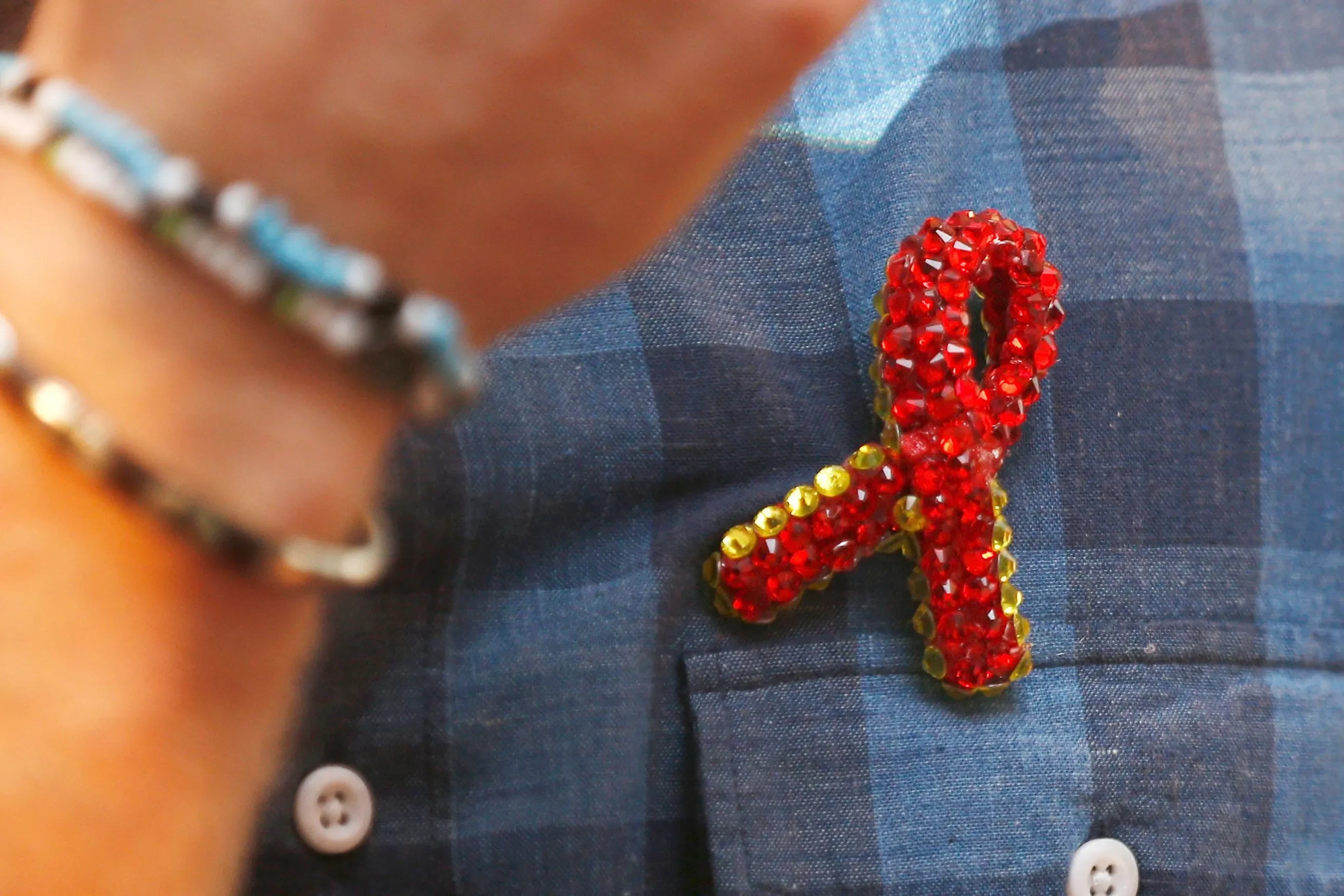 نمایش افراد مبتلا به HIV در رسانه؛ گزارش GLAAD: اغلب آمریکاییها داستانی ندیدهاند