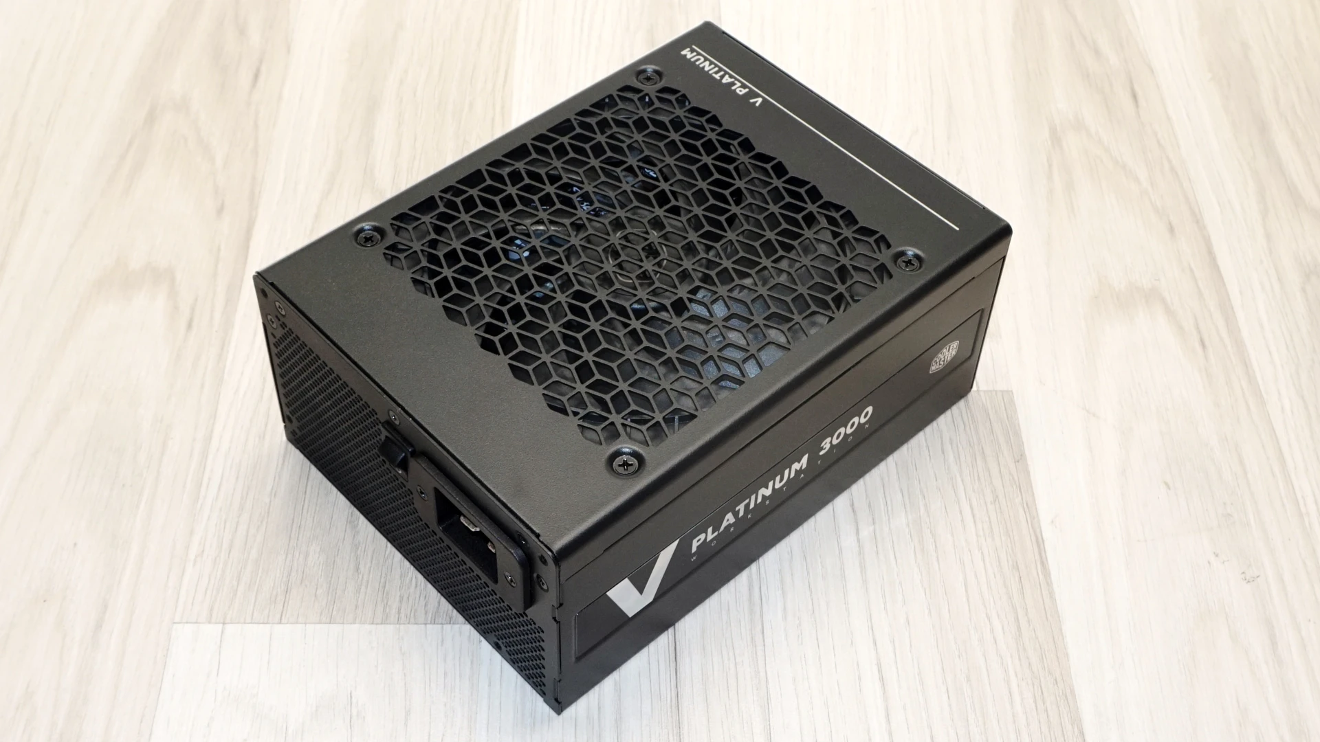 Cooler Master V Platinum 3000؛ پاور 3000 وات با راندمان 80 PLUS Platinum و گارانتی 12 ساله
