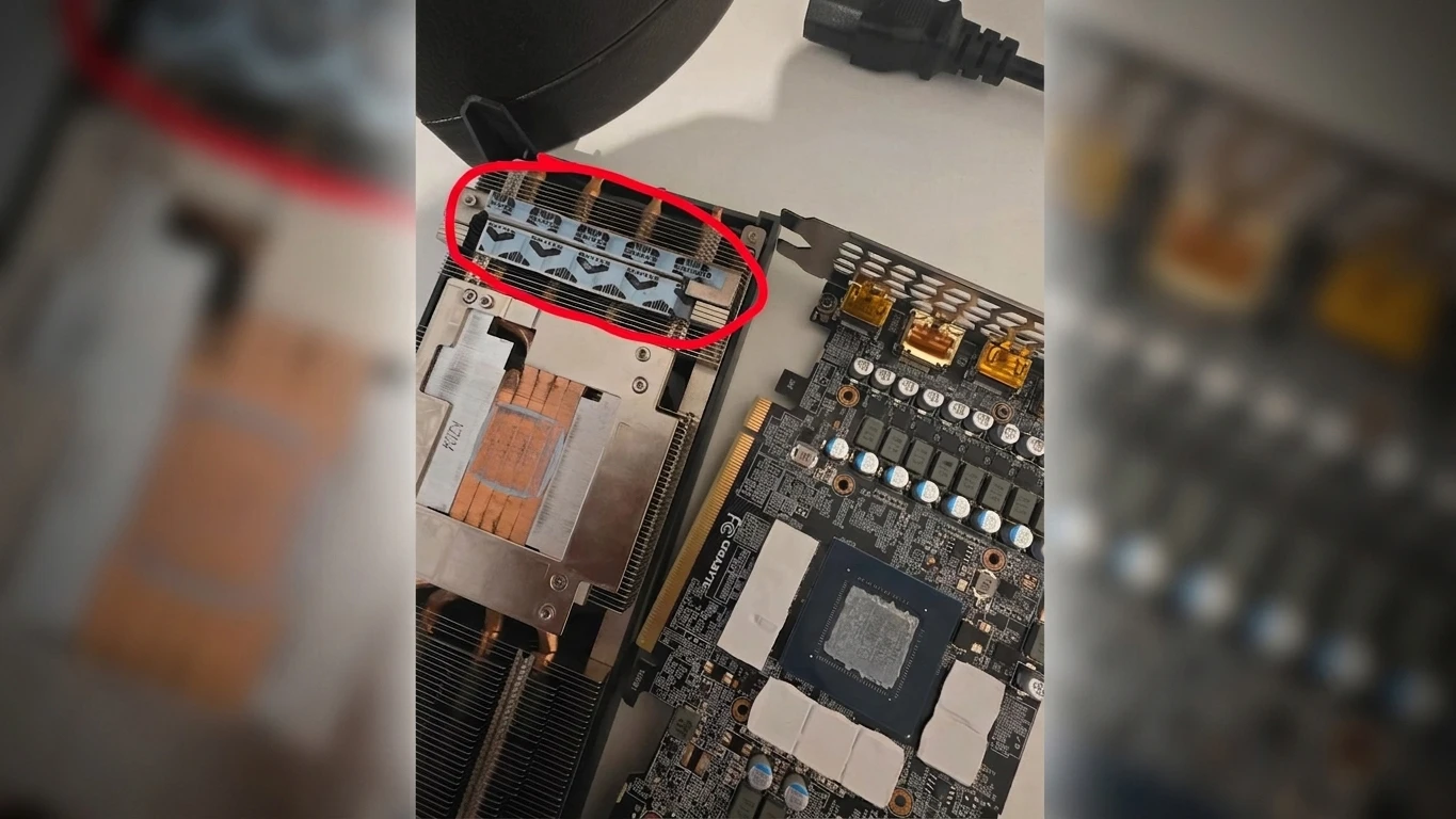 کشف لایه محافظ روی پدهای VRM RTX 3070 پس از ۵ سال