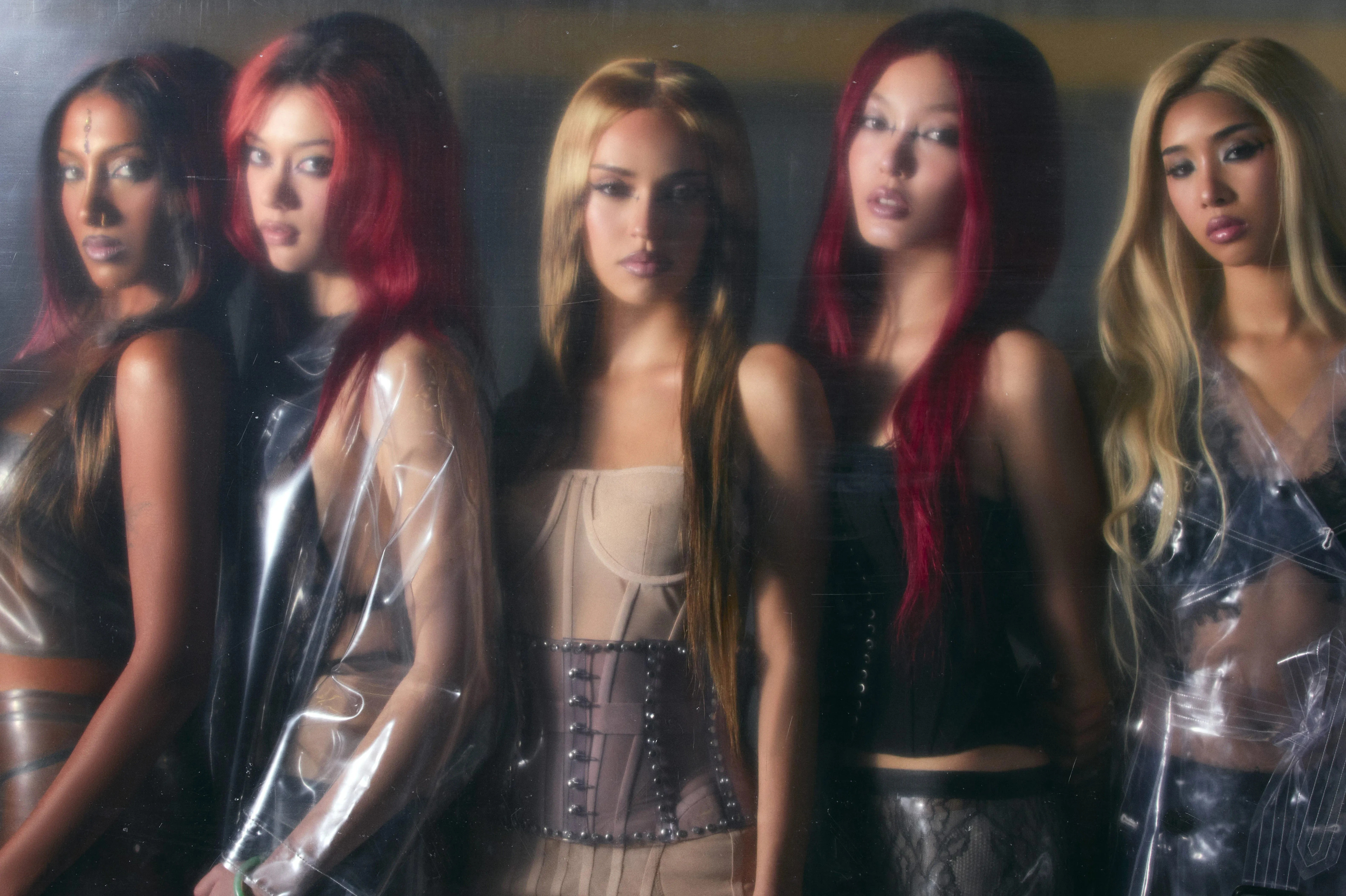 Katseye با «Wild» صدر جدول Billboard 200 را تصاحب کرد