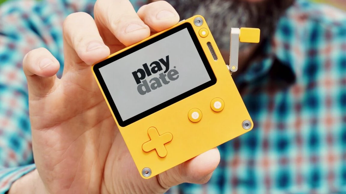 Panic بازپرداخت تعرفه‌های وارداتی Playdate را به مشتریان بازگرداند