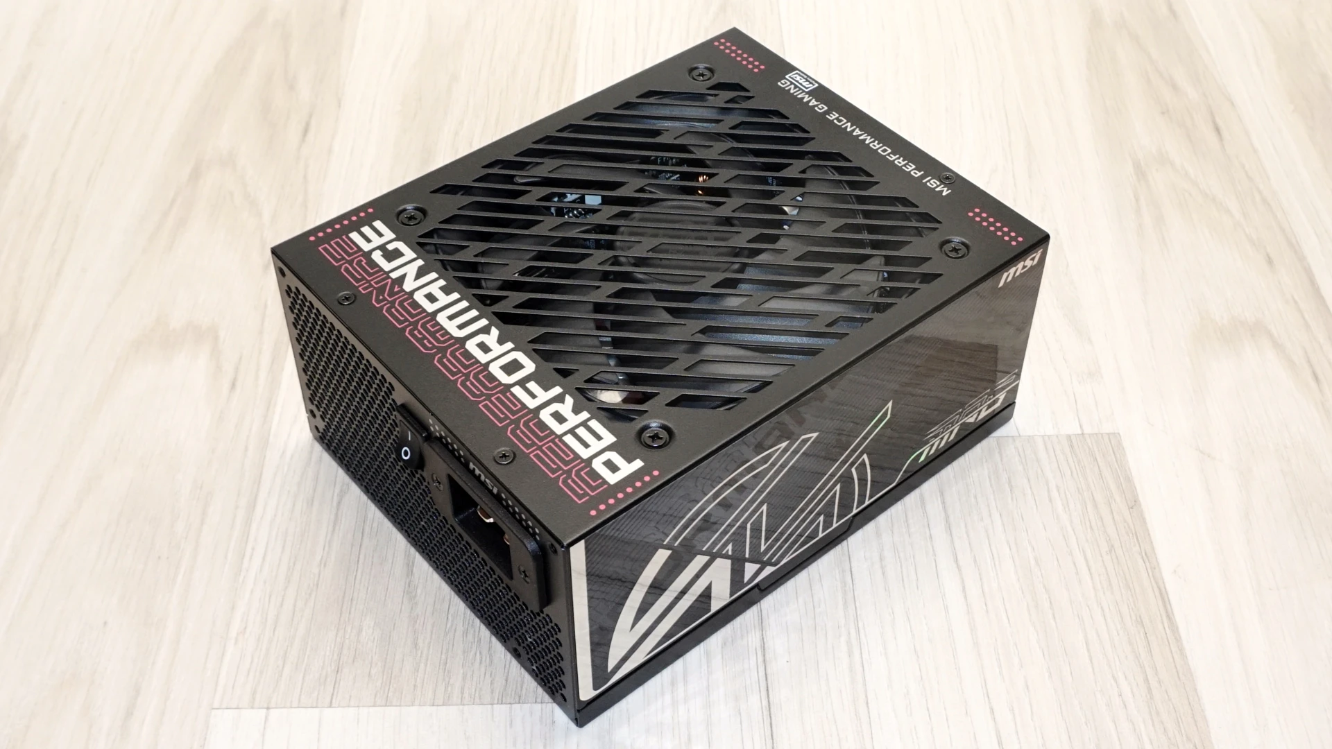 MSI MPG Ai1600TS (MSI Ai1600TS) — منبع تغذیه 1600W با Safeguard+ و گواهی 80 Plus Titanium