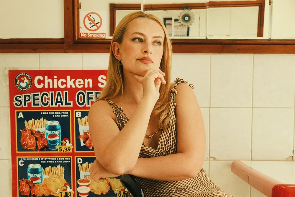 آملیا دیمولدنبرگ پایان «Chicken Shop Date» را پس از 12 سال اعلام کرد