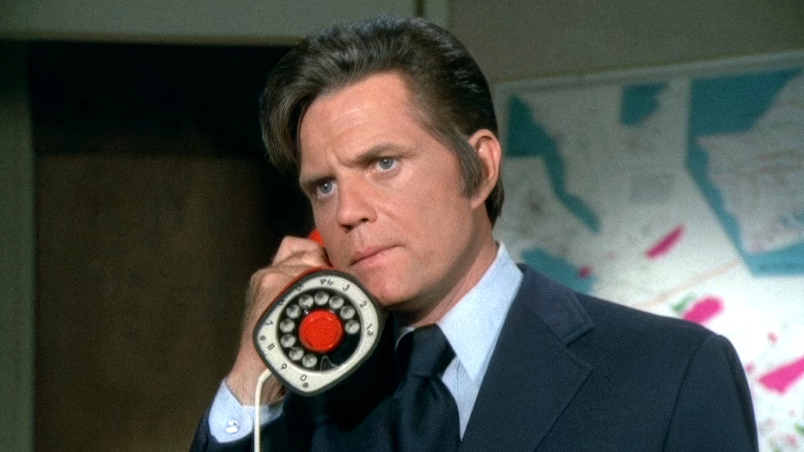 داستین کریتون به «هاوایی فایو-او» میرسد؛ ریبوت سینمایی کلاسیک پلیسی در راه است