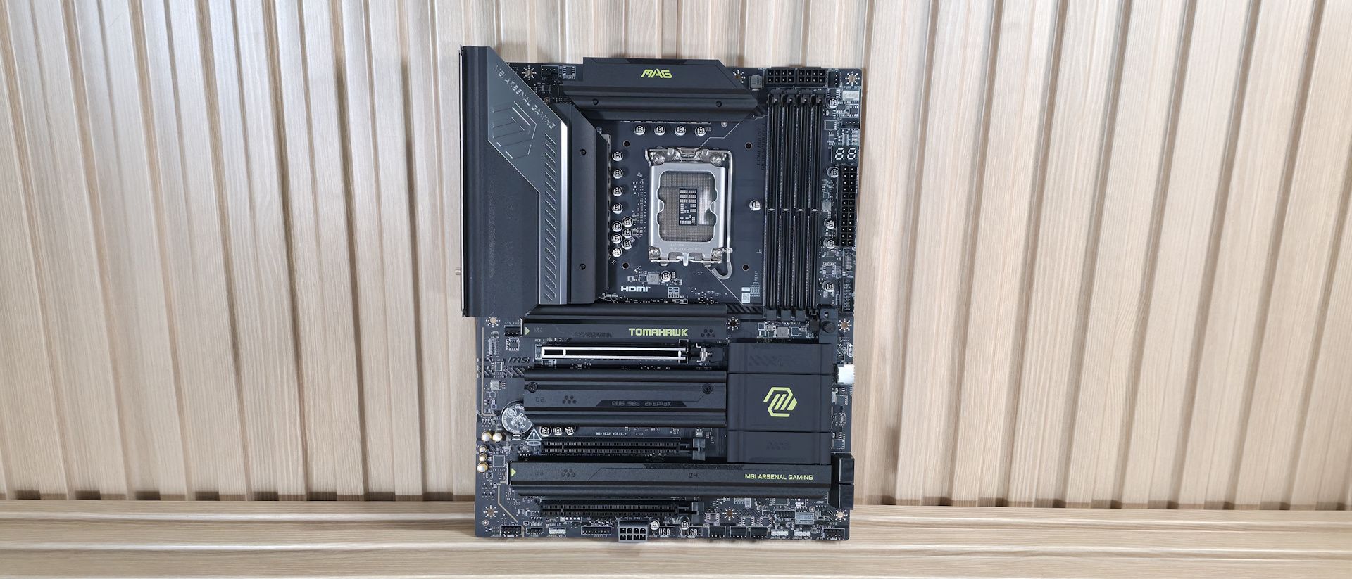 تصویر کلی مادربرد MSI MAG Z890 Tomahawk Wi-Fi II
