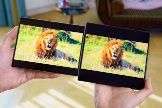 تماشای ویدیو در صفحه اصلی گلکسی Z Fold8 و Z Fold8 اولترا