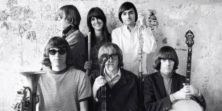 جلد آلبوم Surrealistic Pillow اثر جفرسون ایرپلین