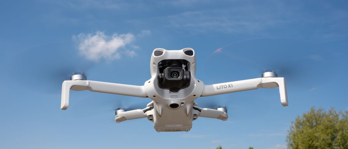 نمای نزدیک از سنسورهای موانع و دوربین پهپاد DJI Lito X1
