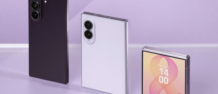 نمای کنار از صفحه نمایش تاشو گلکسی Z Fold8