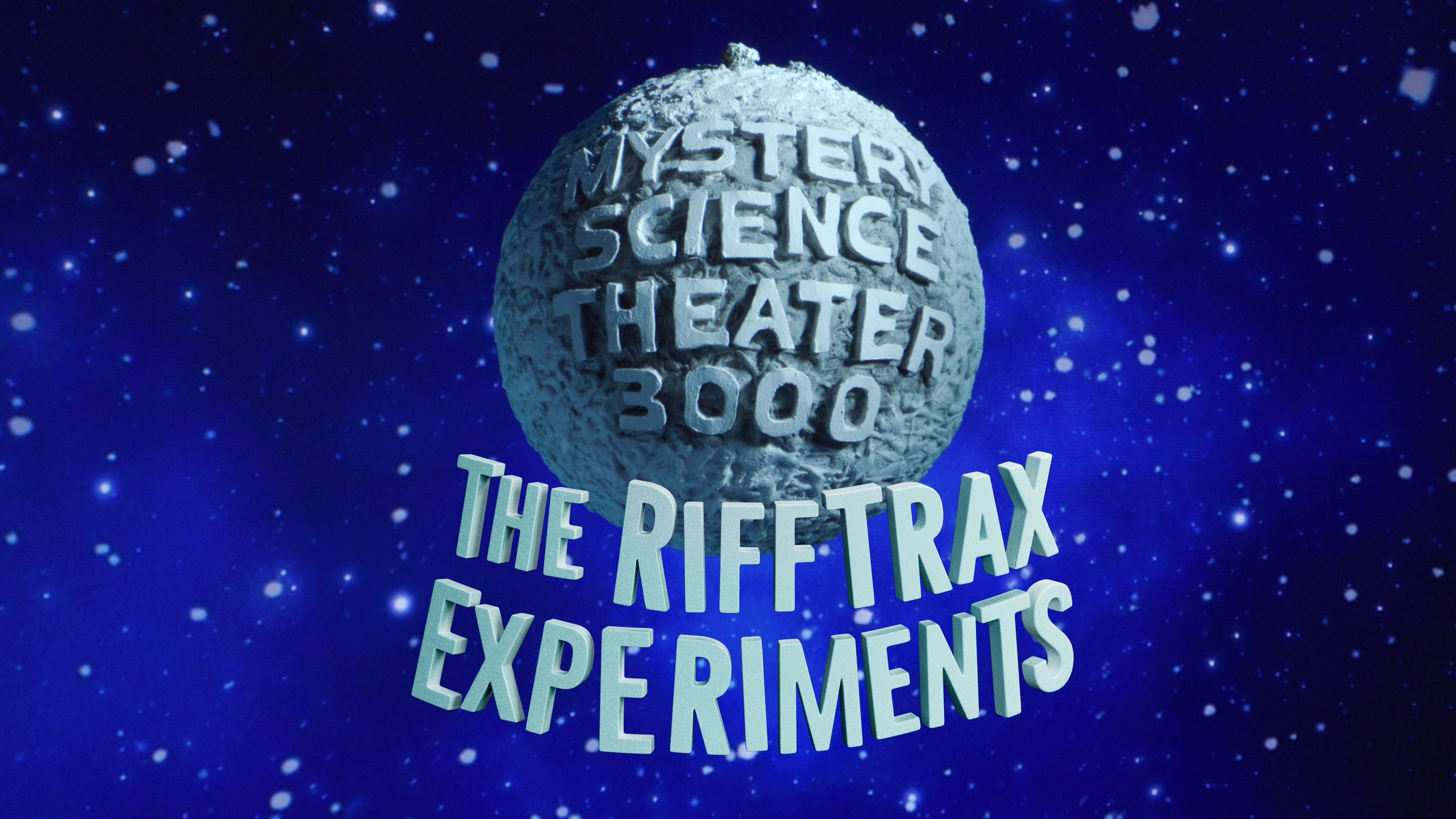 نمایی از اعضای تیم RiffTrax و لوگوی MST3K
