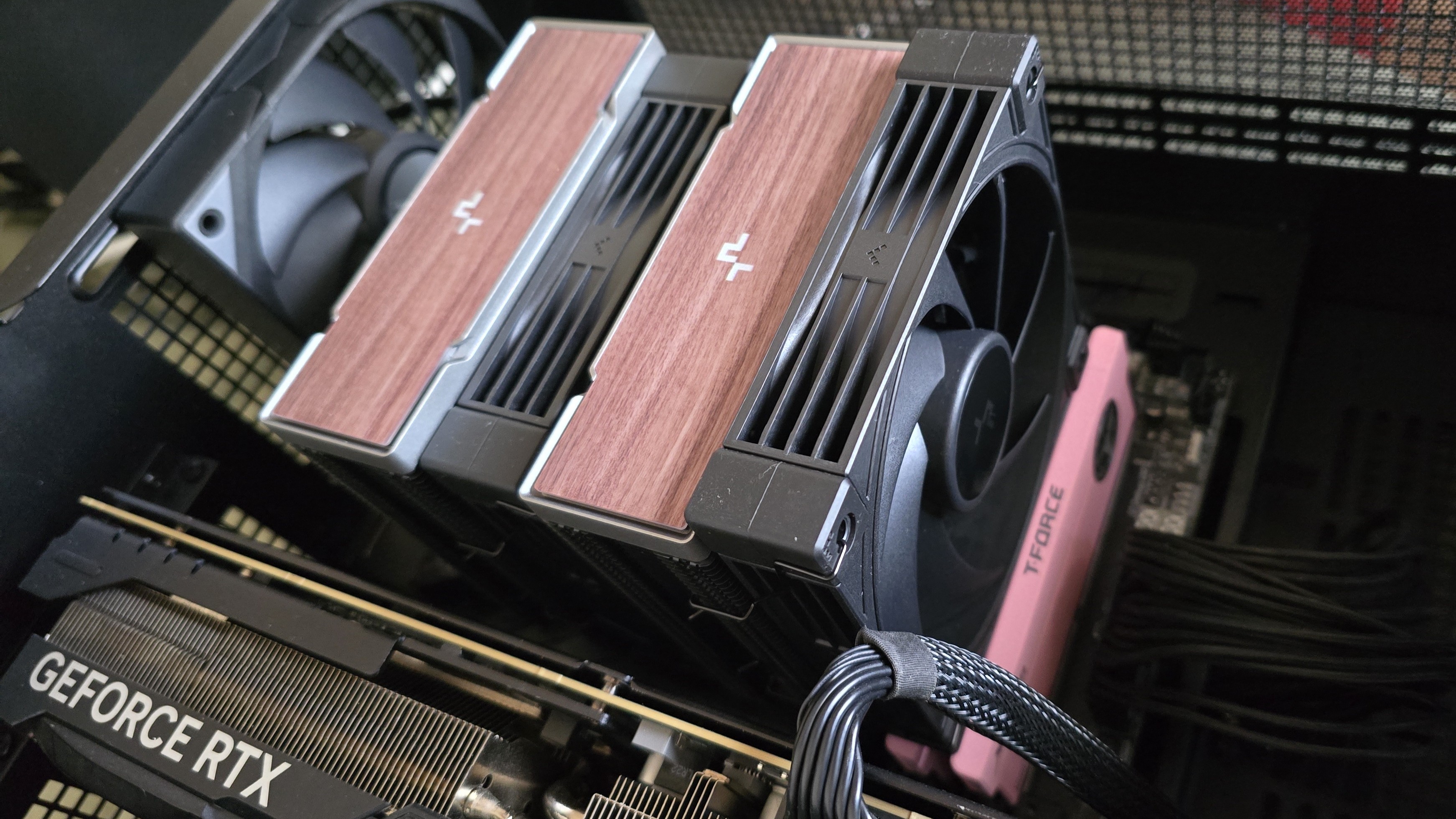 DeepCool AK620 G2 نمای نزدیک هیت‌سینک