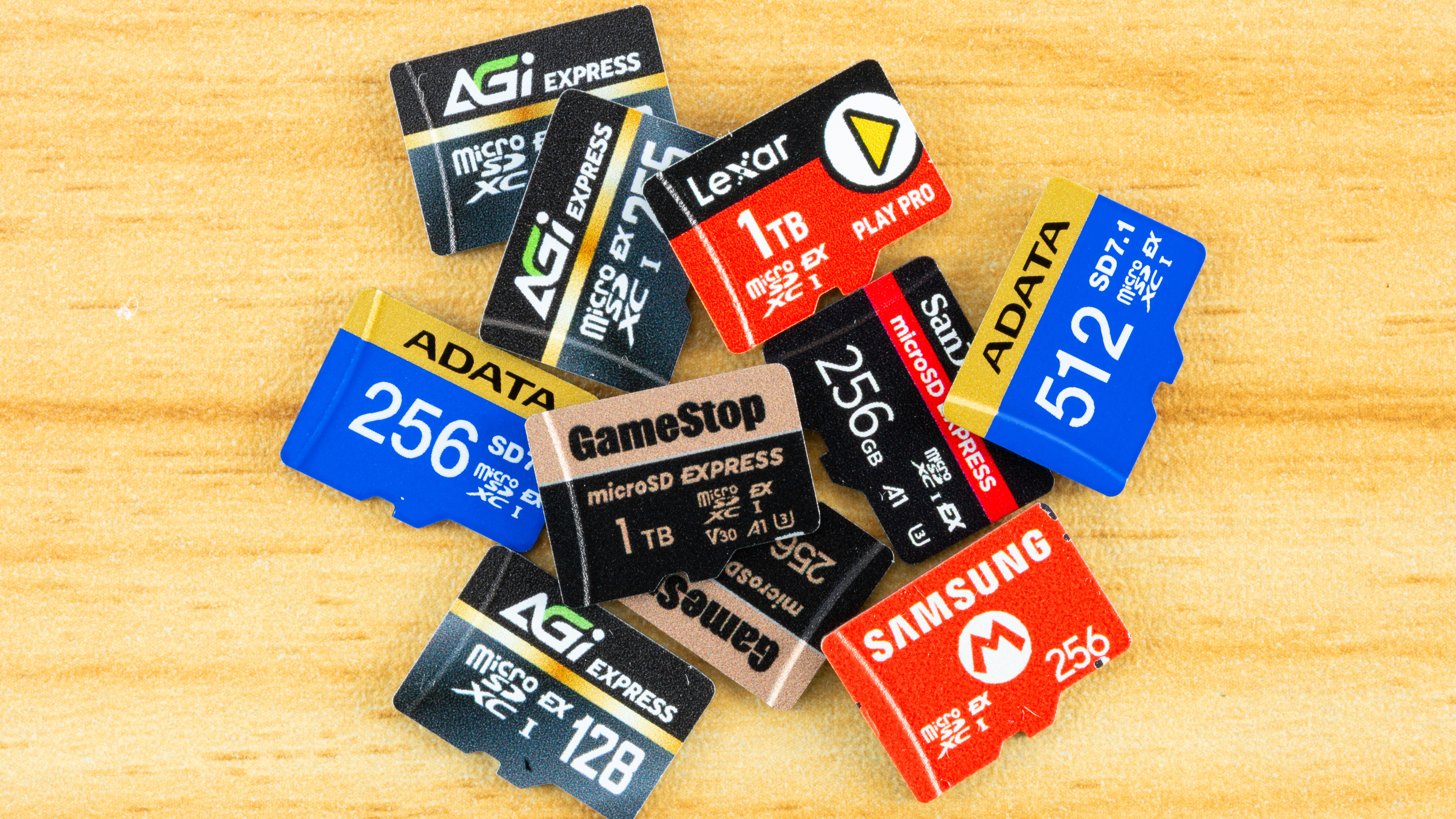 کارگاه آزمایش کارت‌های microSD و مینی‌پی‌سی‌های کنترل‌کننده