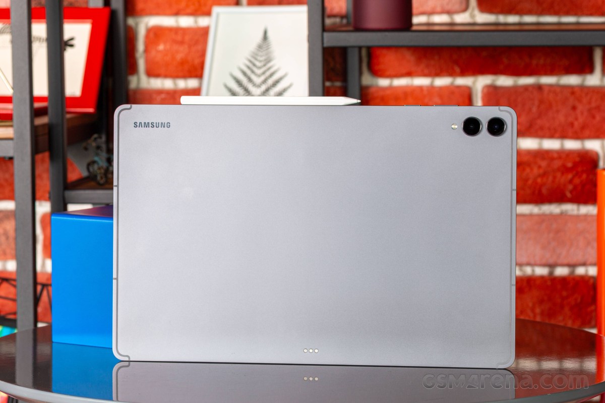 قلم و کناره‌های فلزی گلکسی Tab S12