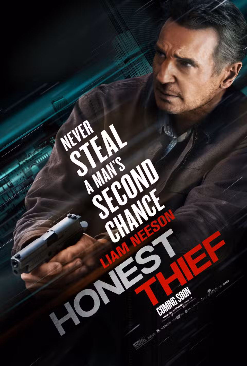 لیام نیسون در صحنه‌ای از فیلم Honest Thief