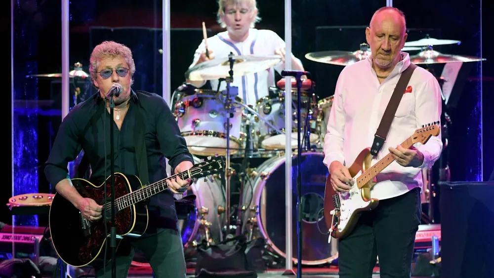 Zak Starkey حین تمرین با اعضای The Who
