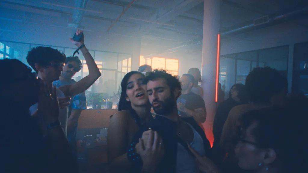 سالن نمایش جشنواره تلوراید؛ جمعیت و پرده سینما