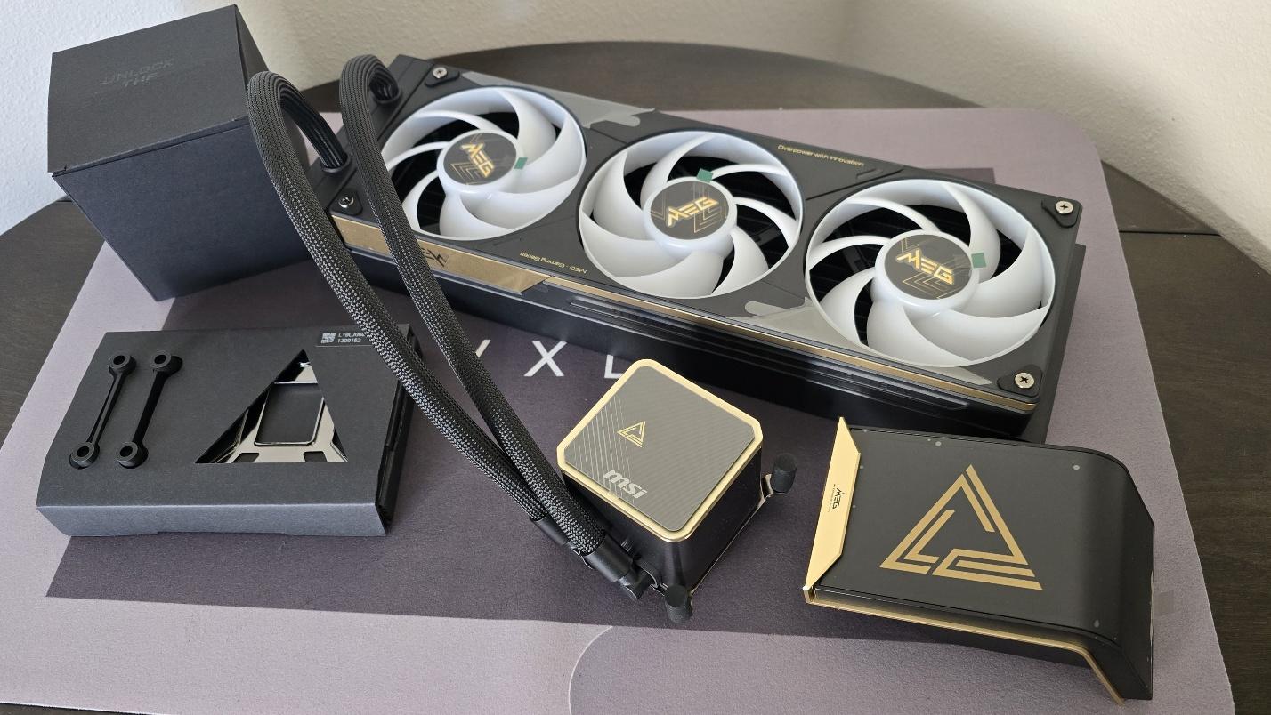 نصب رادیاتور 360mm و فن‌های تک‌فریم در کیس