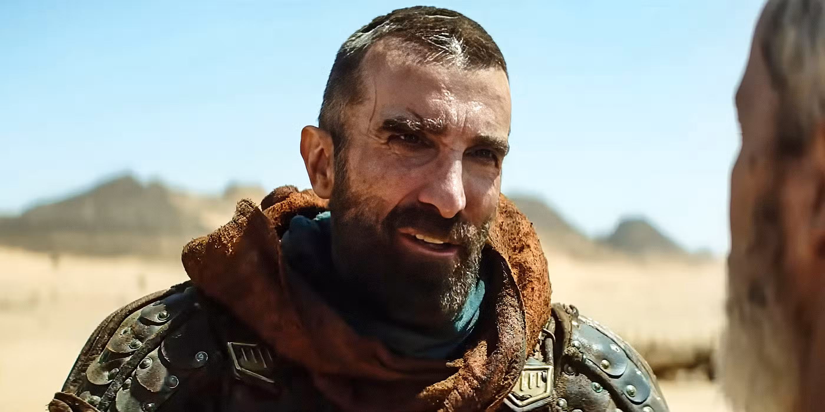 بن کینگزلی در نقش کیسرا در Desert Warrior