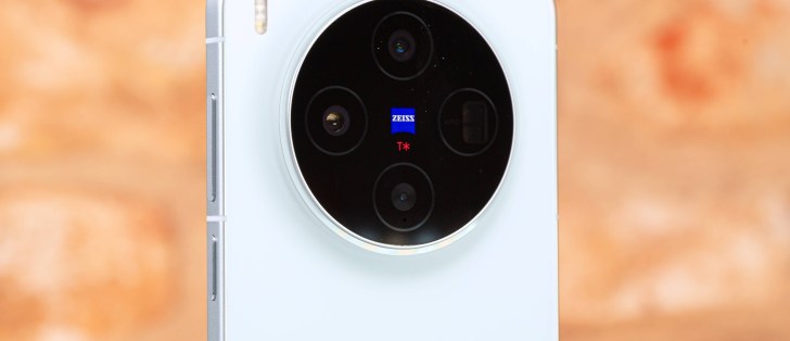 گواهی‌نامه TÜV vivo X500 نشان‌دهنده شارژ ۹۰ وات
